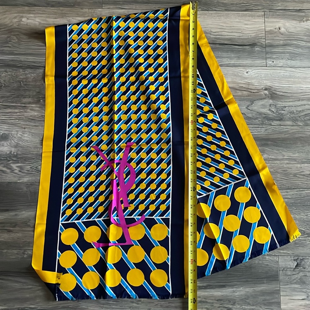 New vintage 70’s multicolored Yves Saint Laurent large silk scarf - Picture 6 of 7